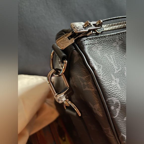 LOUIS VUITTON Keepall Bandoulière 55 - Picture 3 of 7